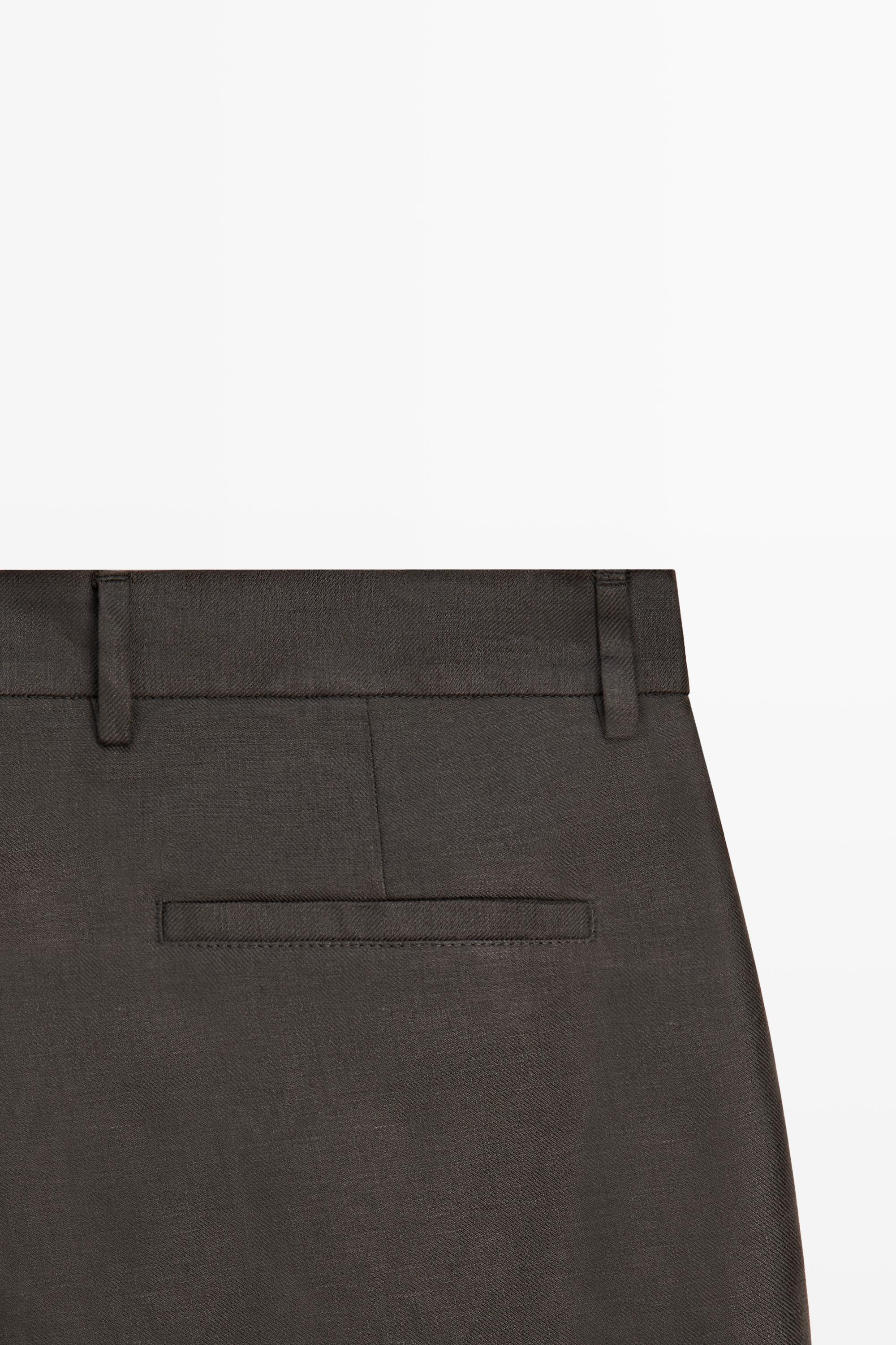 Linen Bermuda shorts with darts
